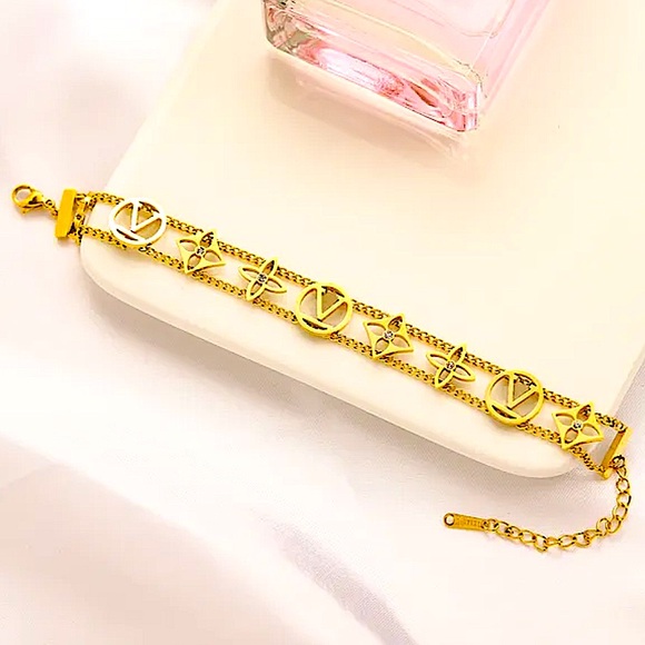 Gold Luxury Charm Bracelet Four Leaf Clover Flower - Picture 6 of 6